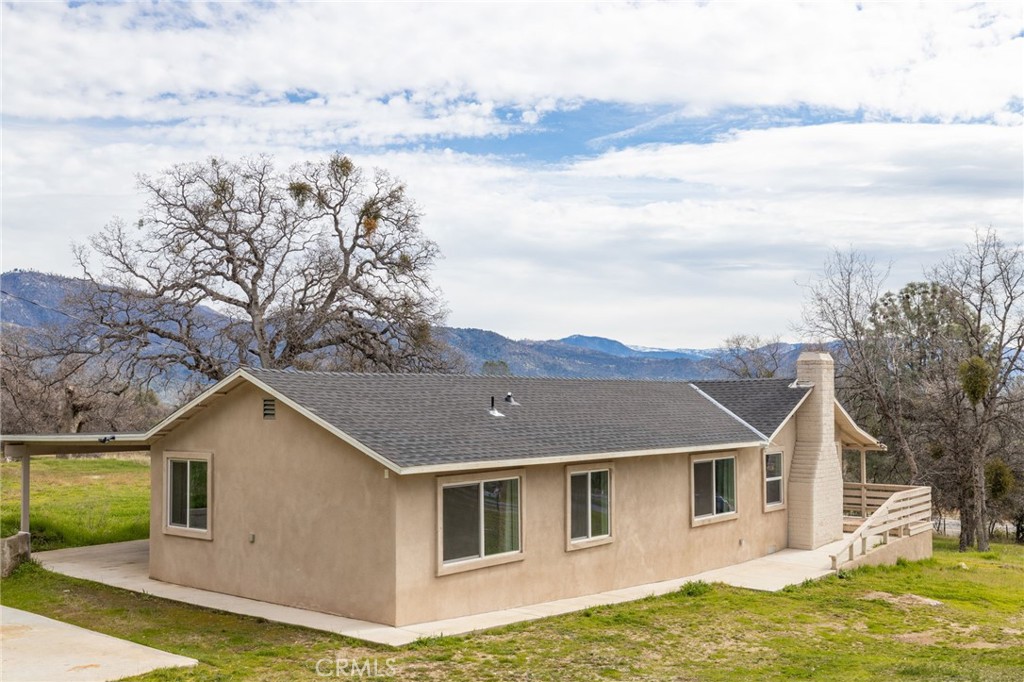 56563 Road 200