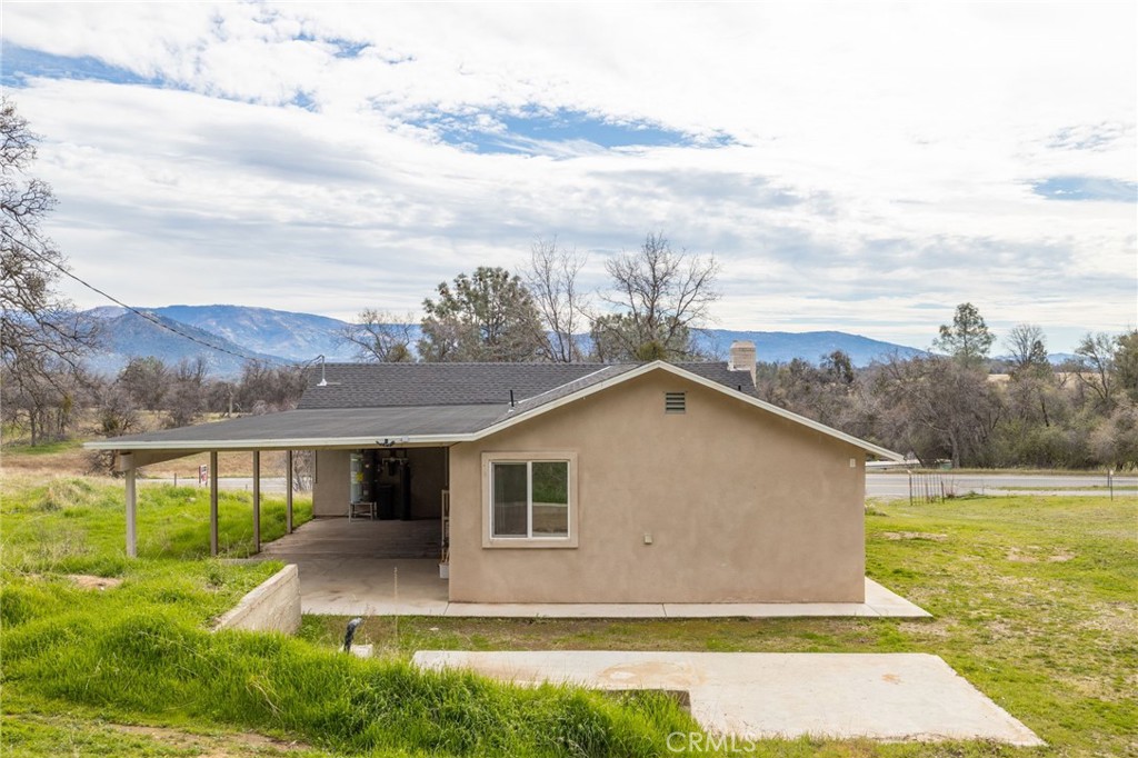 56563 Road 200