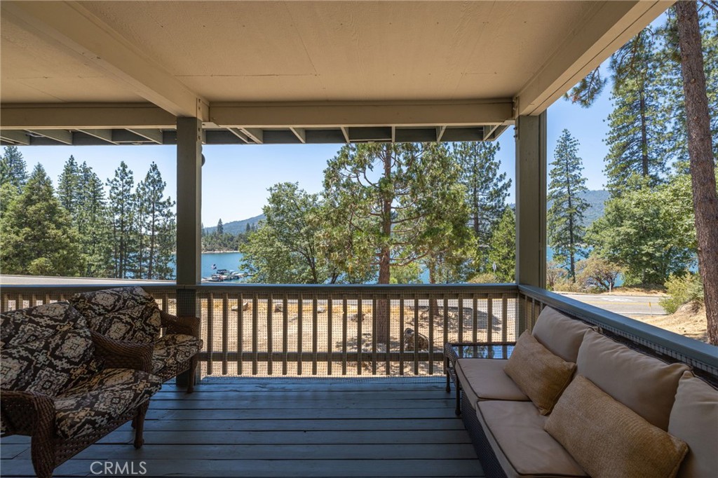 37744 Shoreline Drive
