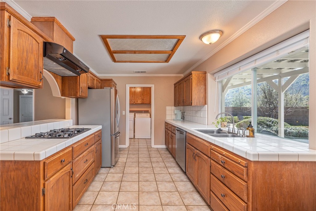38778 Goldenrod