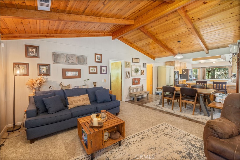 36333 Finegold Creek