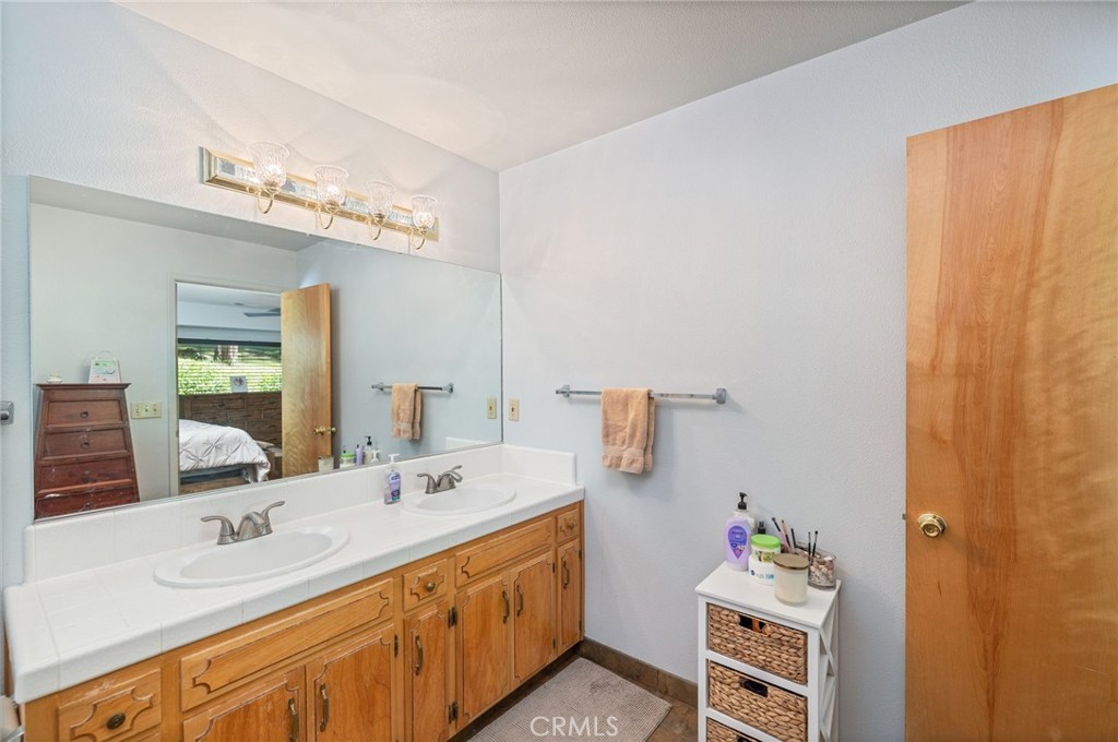 36333 Finegold Creek