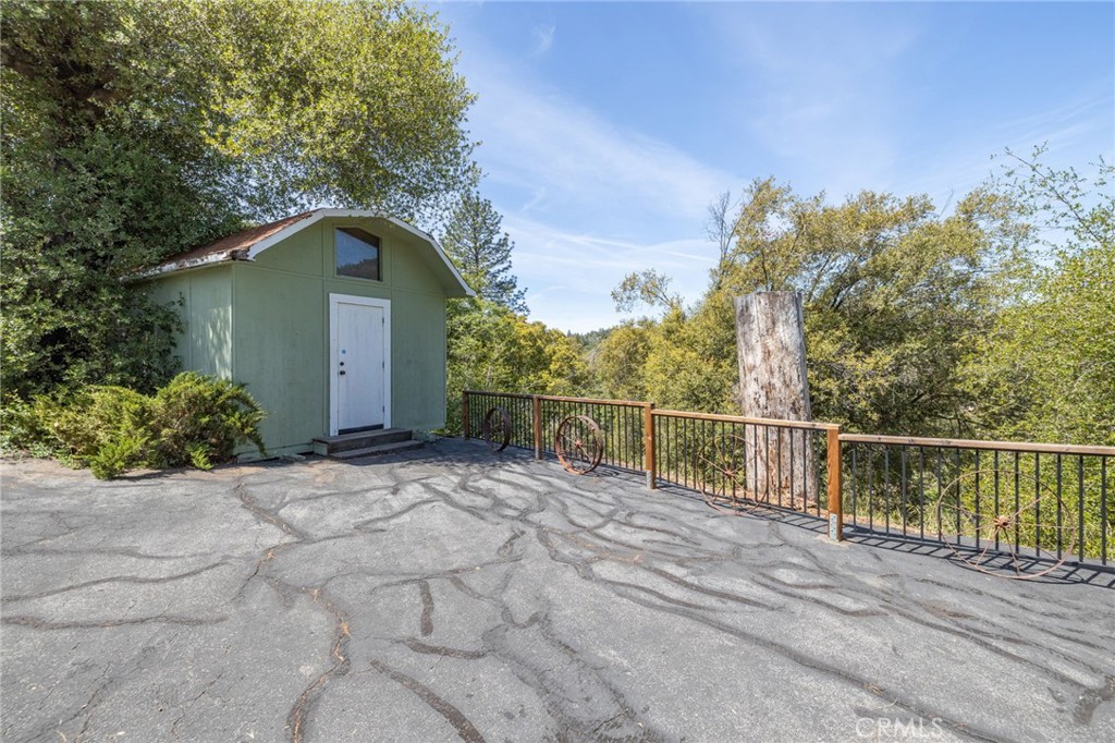 54481 Pinchot Dr.