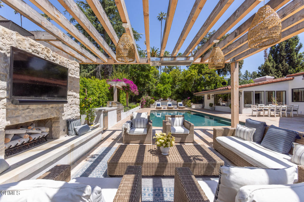 4435 Encinas Drive