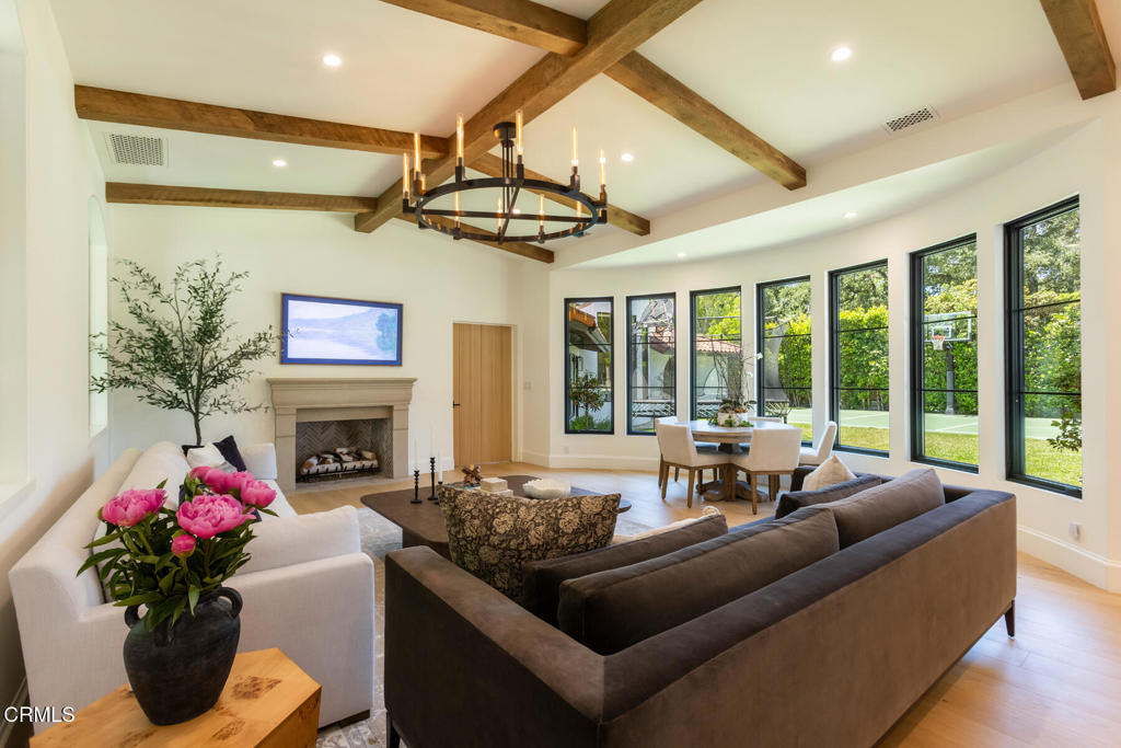 4435 Encinas Drive