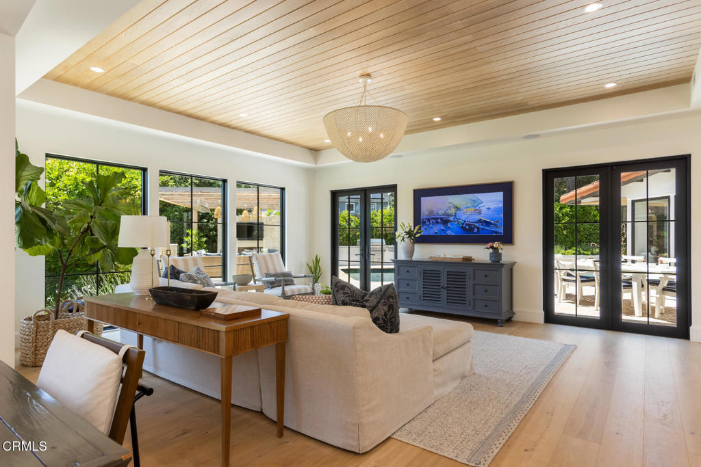 4435 Encinas Drive