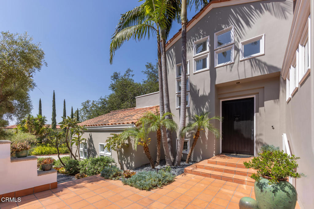 1040 Hillcroft Road