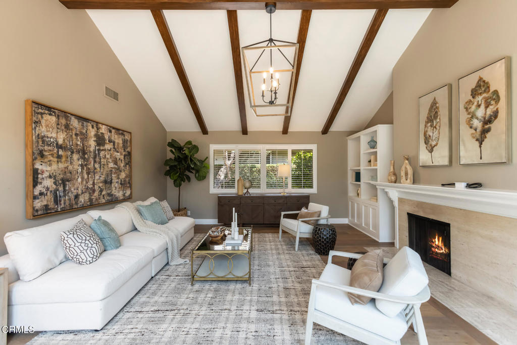 1040 S Orange Grove Boulevard 11