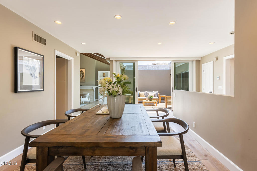 1040 S Orange Grove Boulevard 11