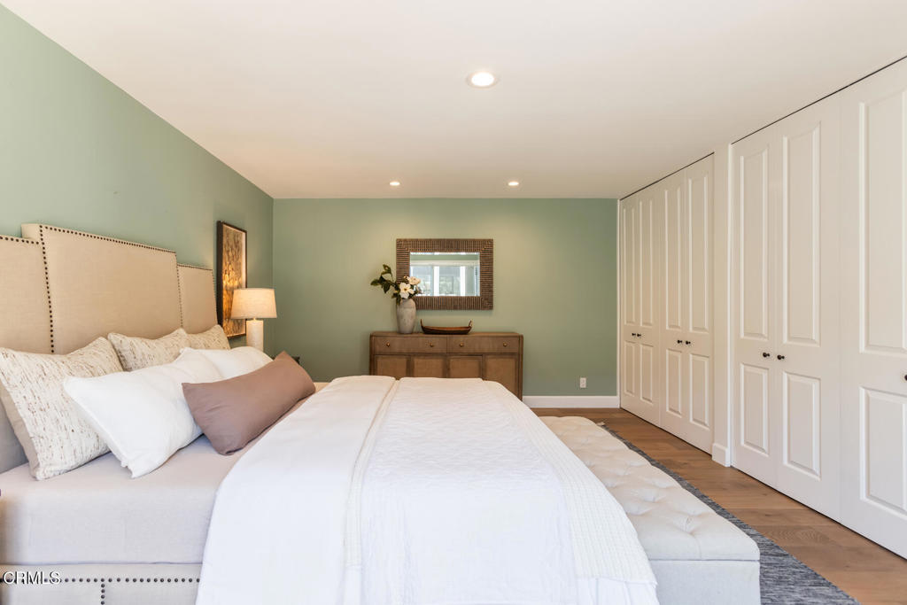 1040 S Orange Grove Boulevard 11