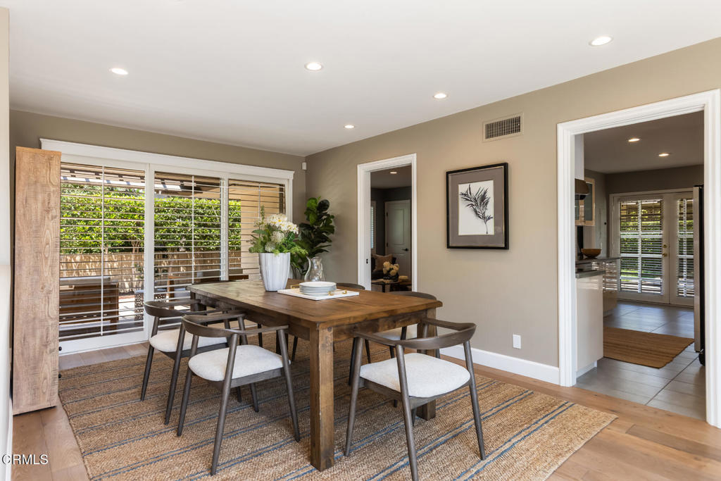 1040 S Orange Grove Boulevard 11