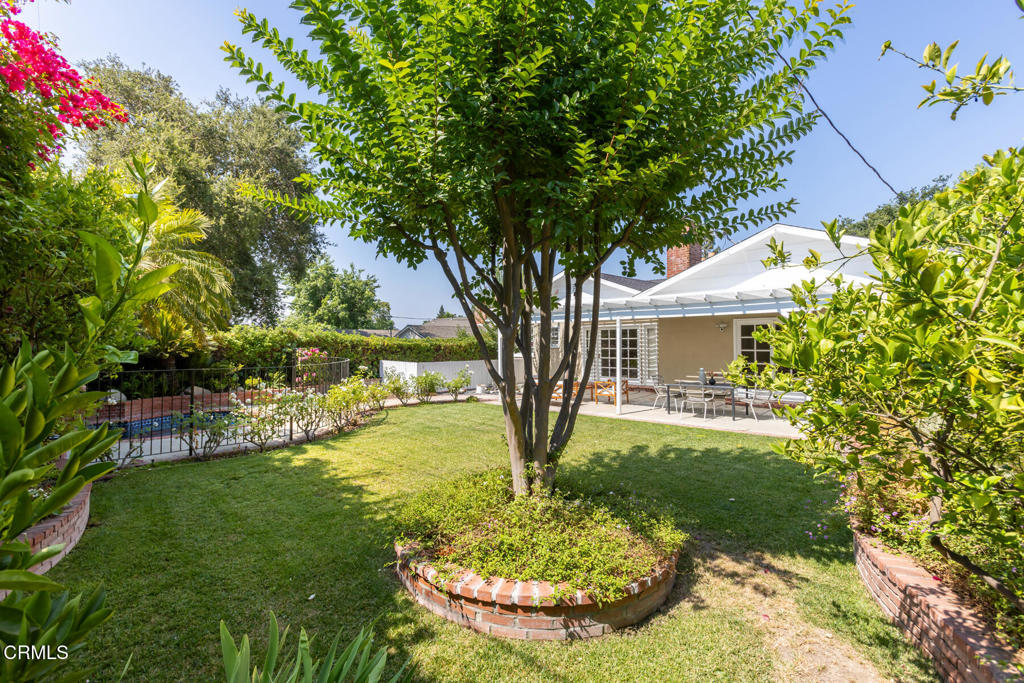 4650 Encinas Drive