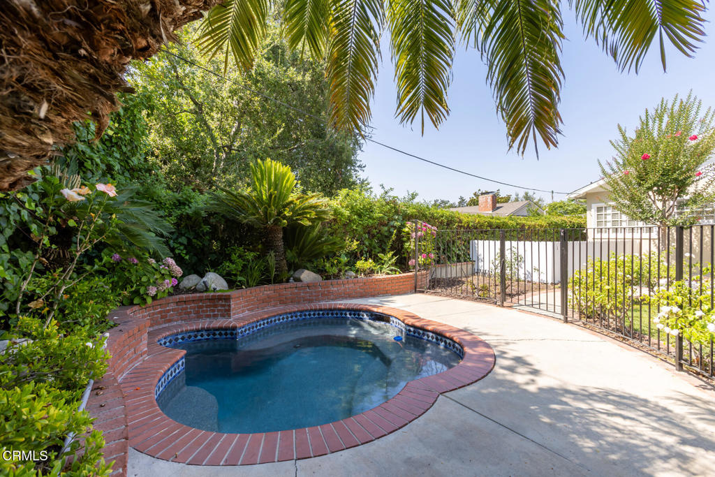 4650 Encinas Drive
