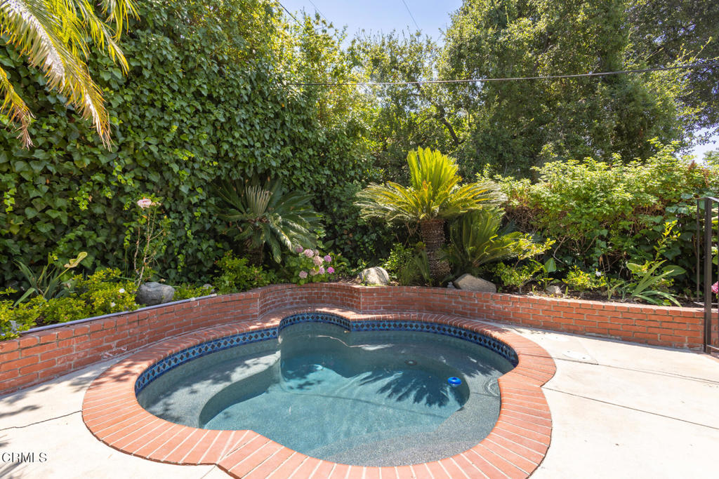 4650 Encinas Drive