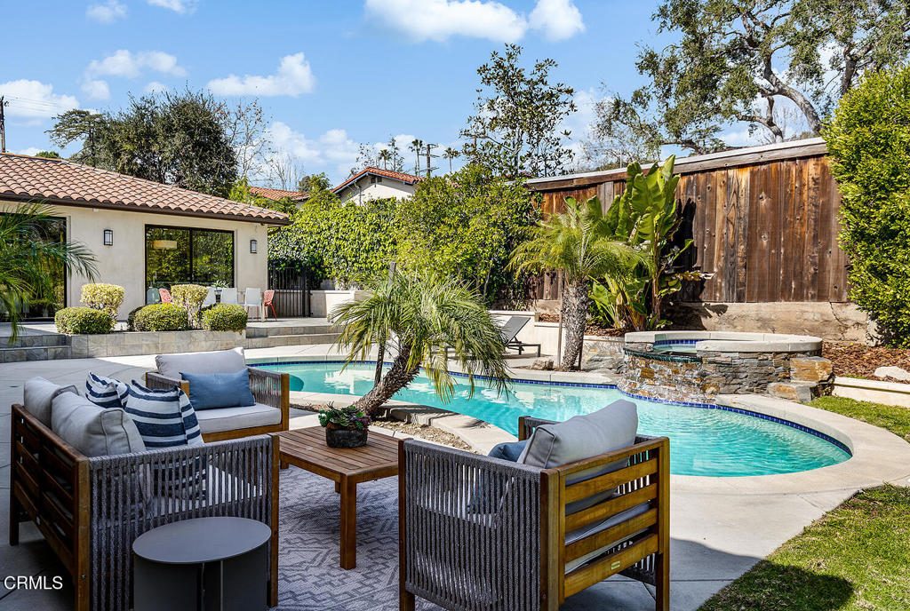 5186 La Canada Boulevard