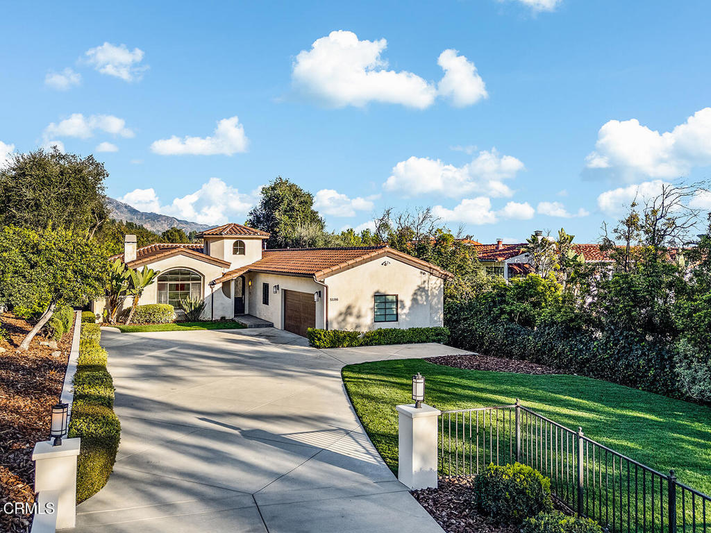 5186 La Canada Boulevard