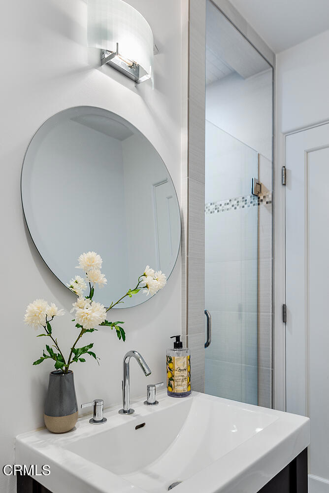 5186 La Canada Boulevard