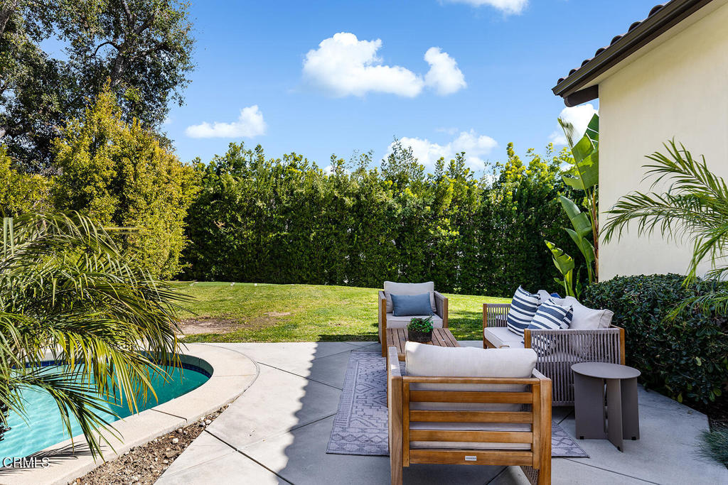 5186 La Canada Boulevard