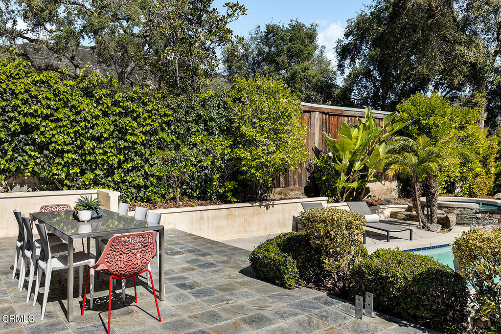 5186 La Canada Boulevard