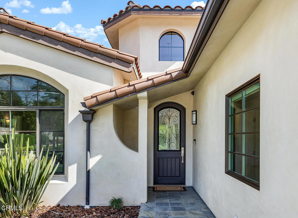 5186 La Canada Boulevard