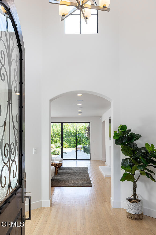 5186 La Canada Boulevard