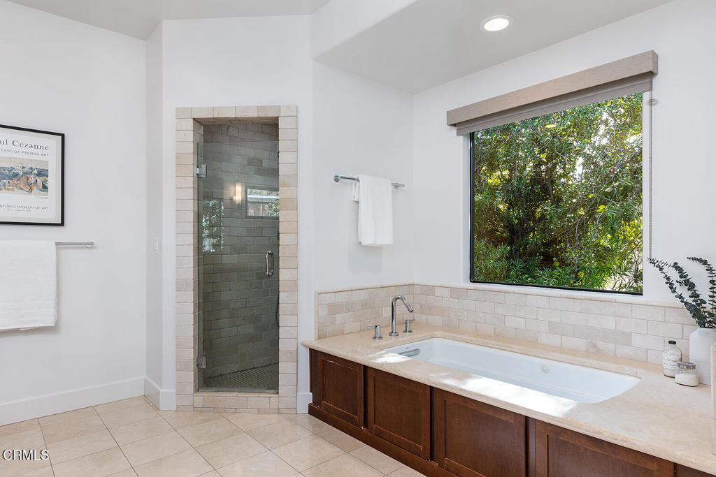 5186 La Canada Boulevard