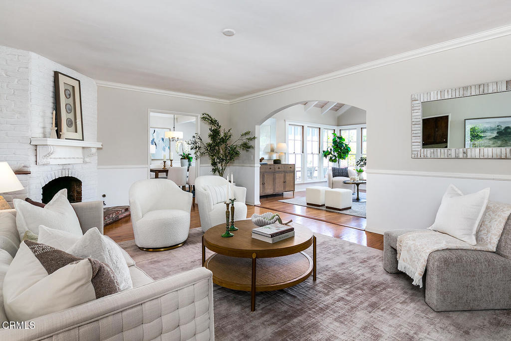 4748 La Canada Boulevard