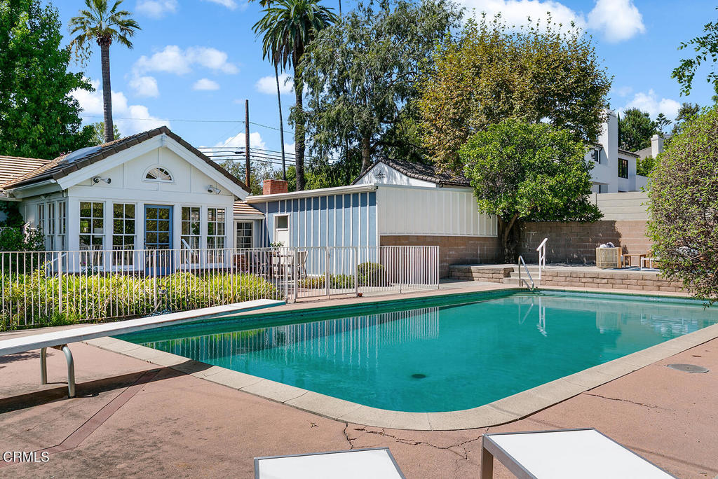 4748 La Canada Boulevard