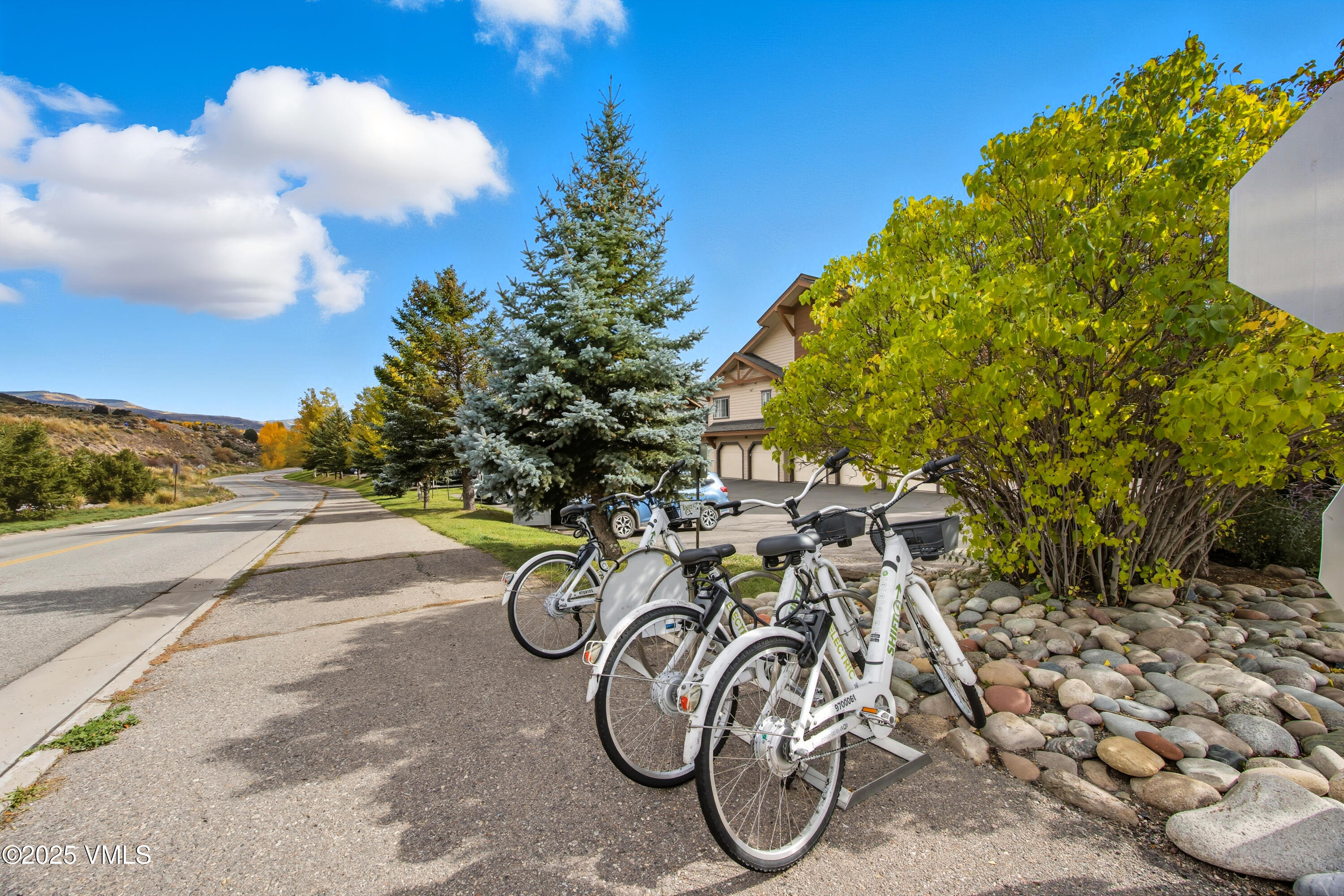 705 Crazy Horse circle Circle