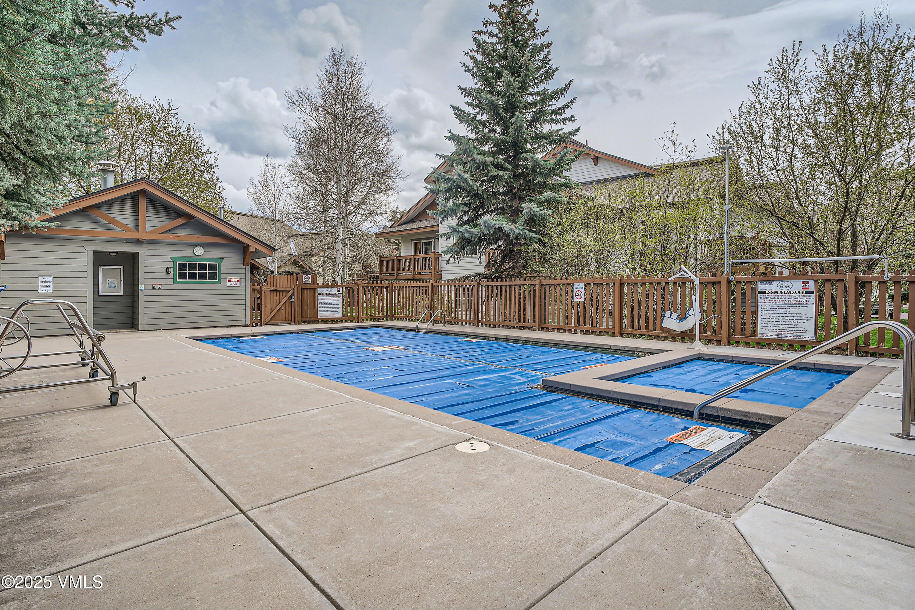 705 Crazy Horse circle Circle