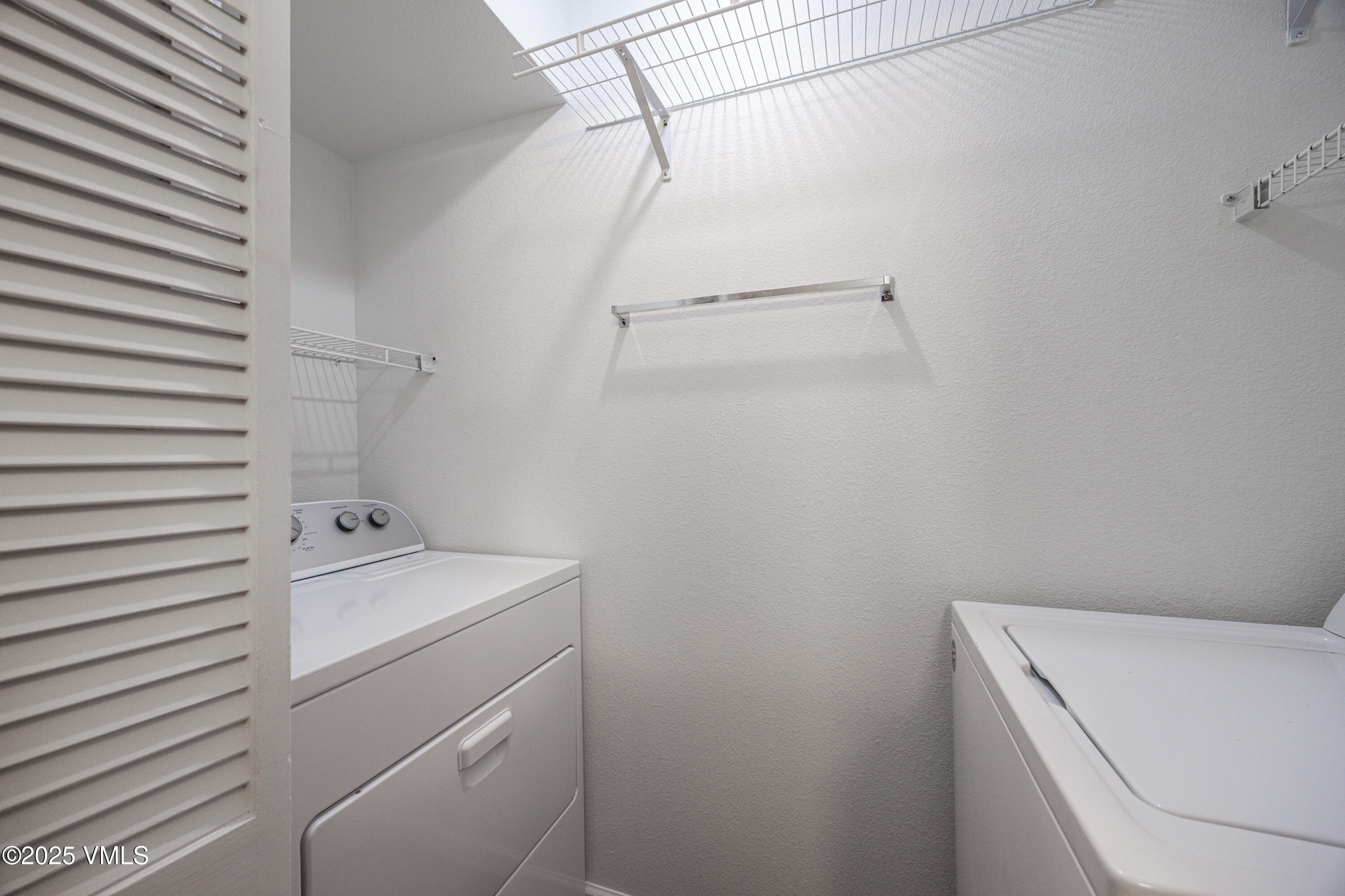 127 Jules Drive, C 101