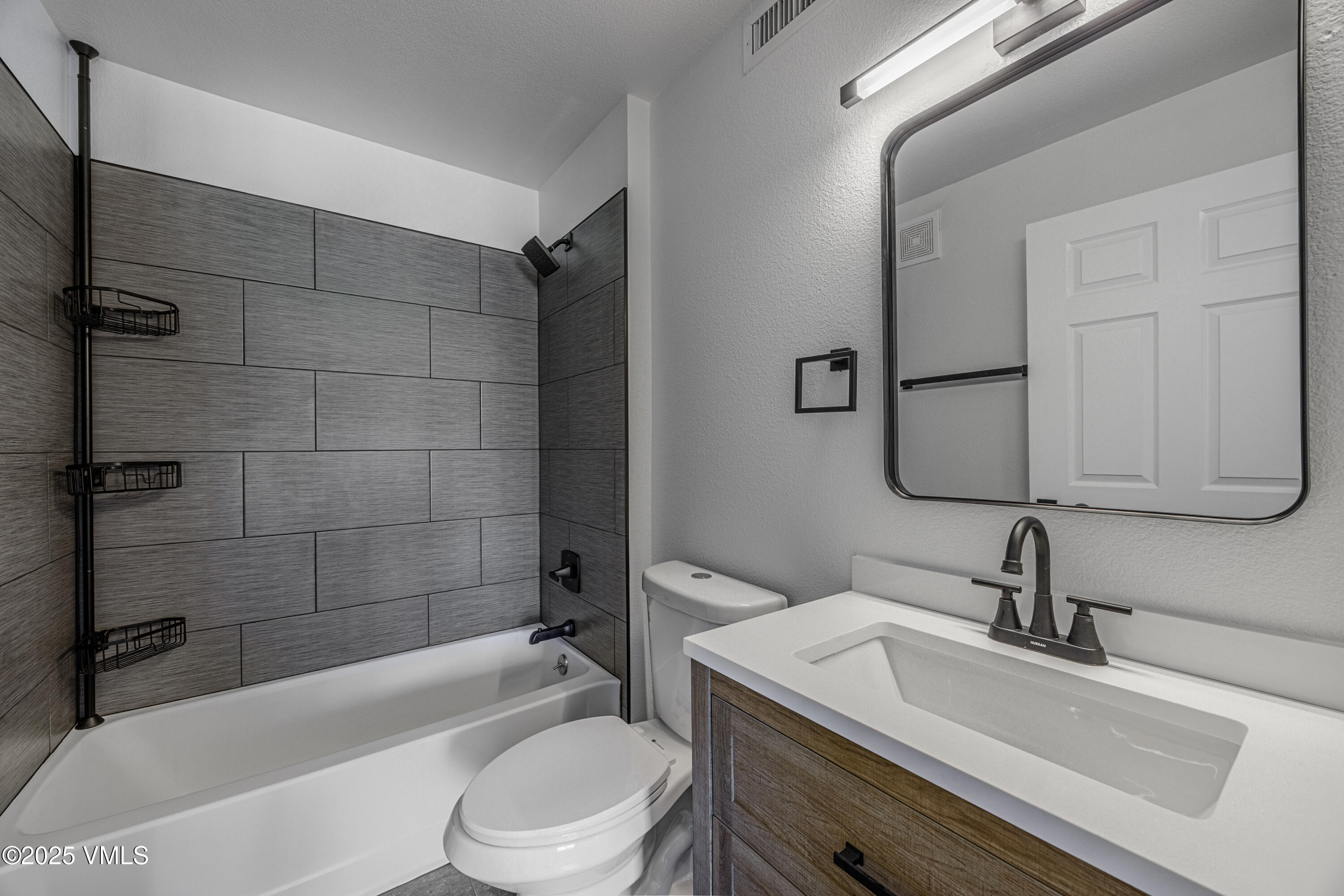 127 Jules Drive, C 101