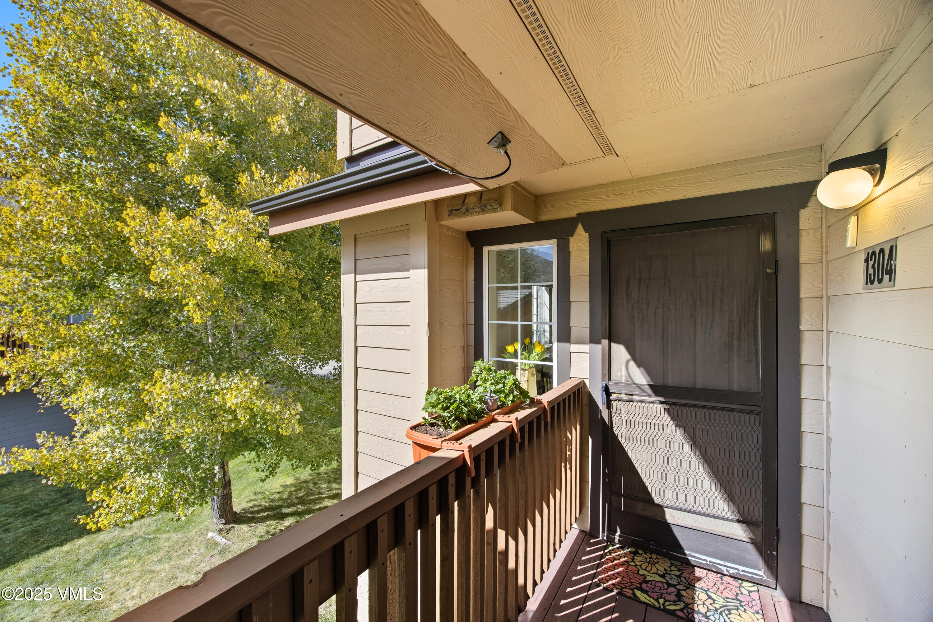 1304 Crazy Horse Circle