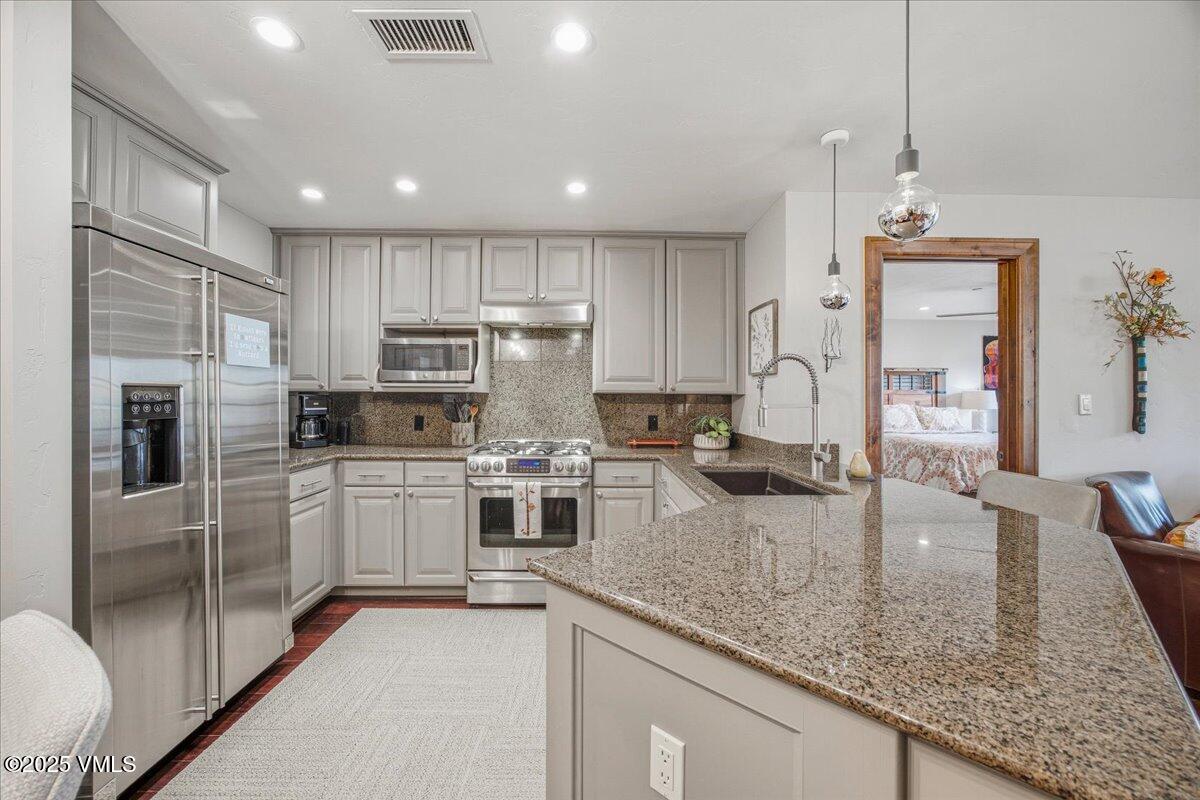 38390 Highway 6, 212