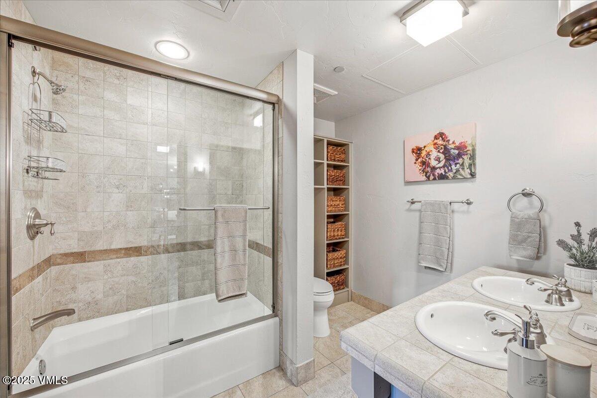 38390 Highway 6, 212