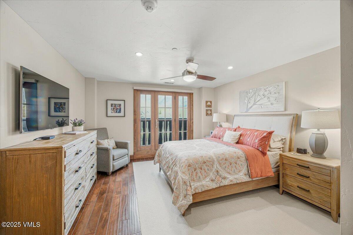 38390 Highway 6, 212