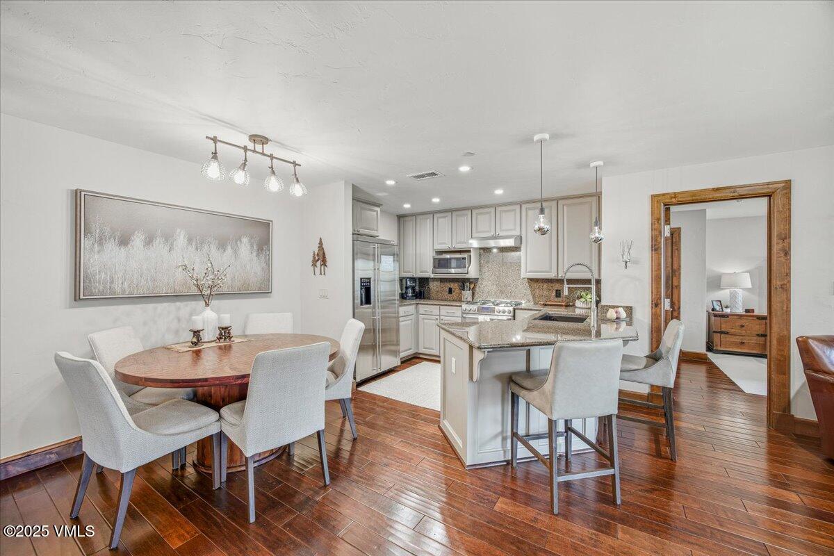 38390 Highway 6, 212