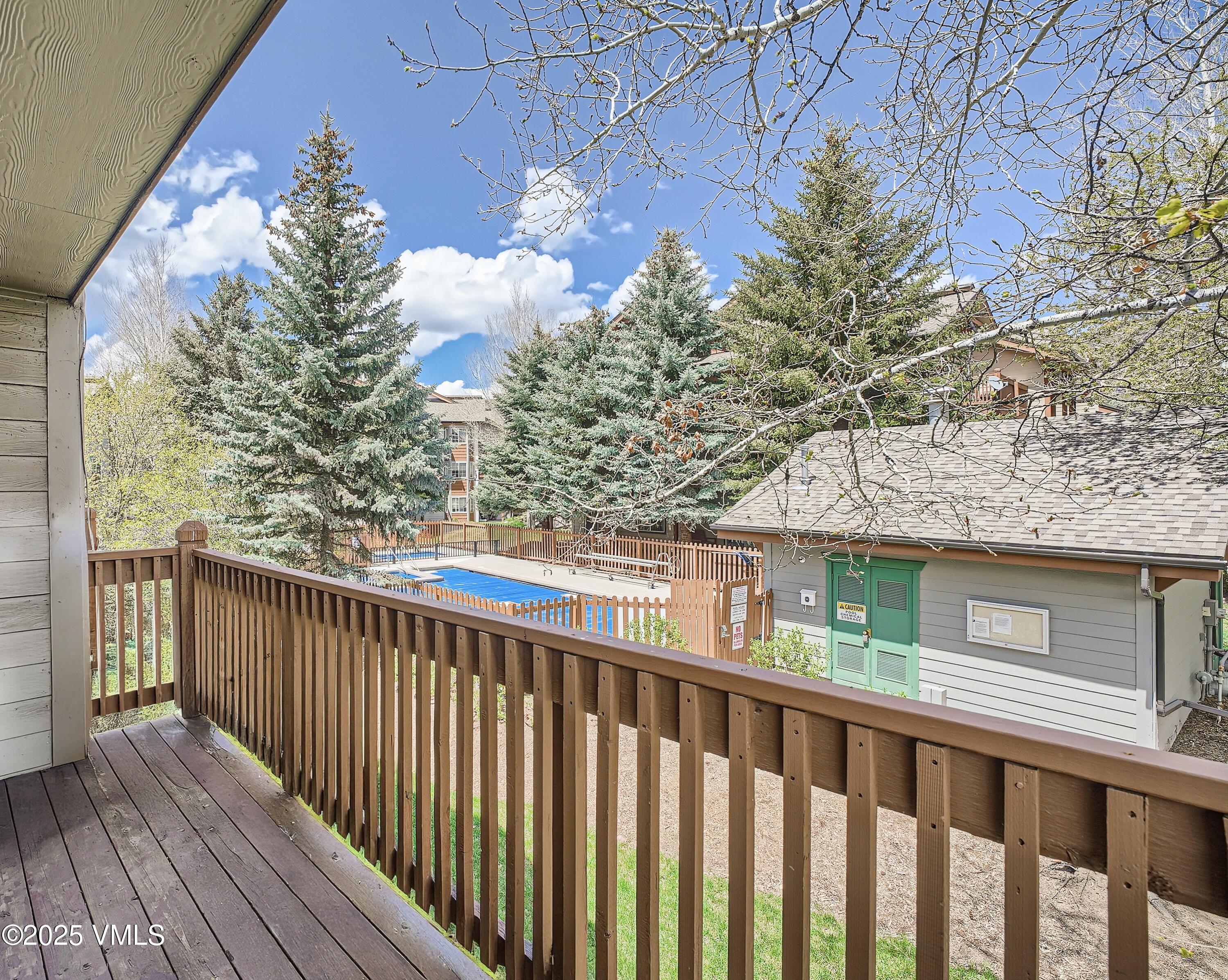 705 Crazy Horse Circle