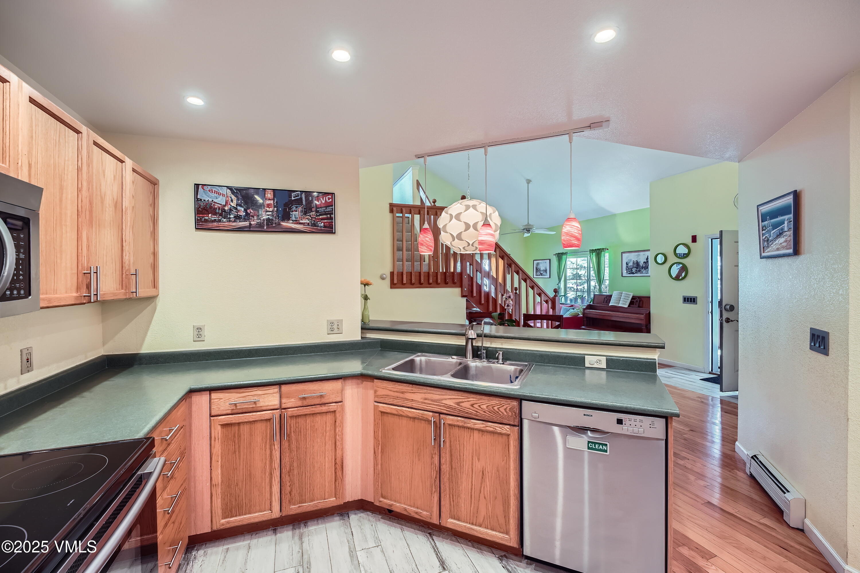 705 Crazy Horse Circle