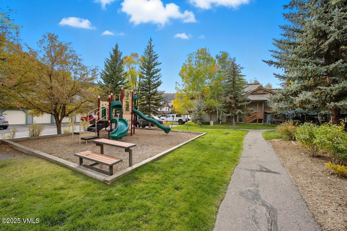 705 Crazy Horse Circle