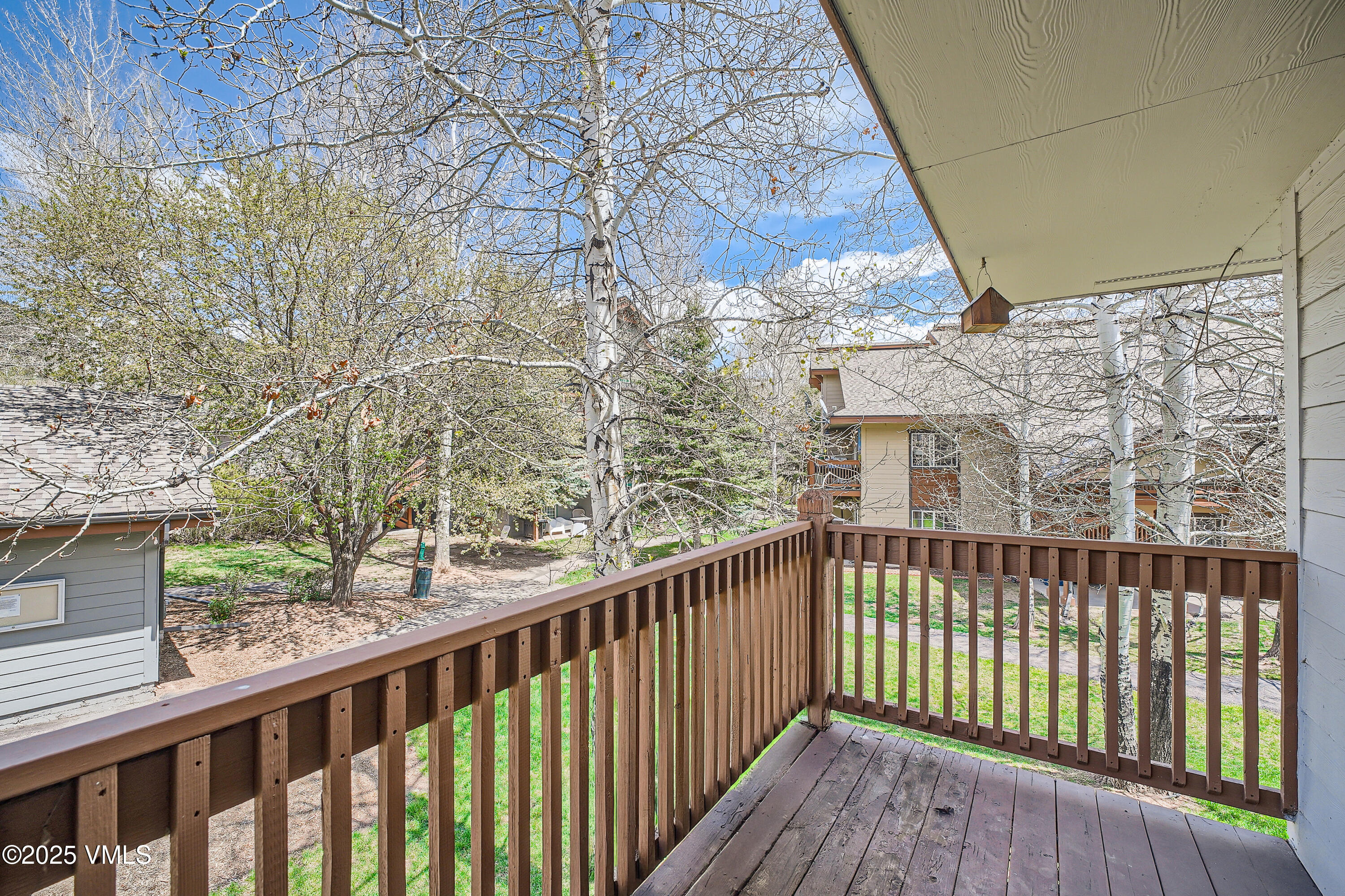705 Crazy Horse Circle