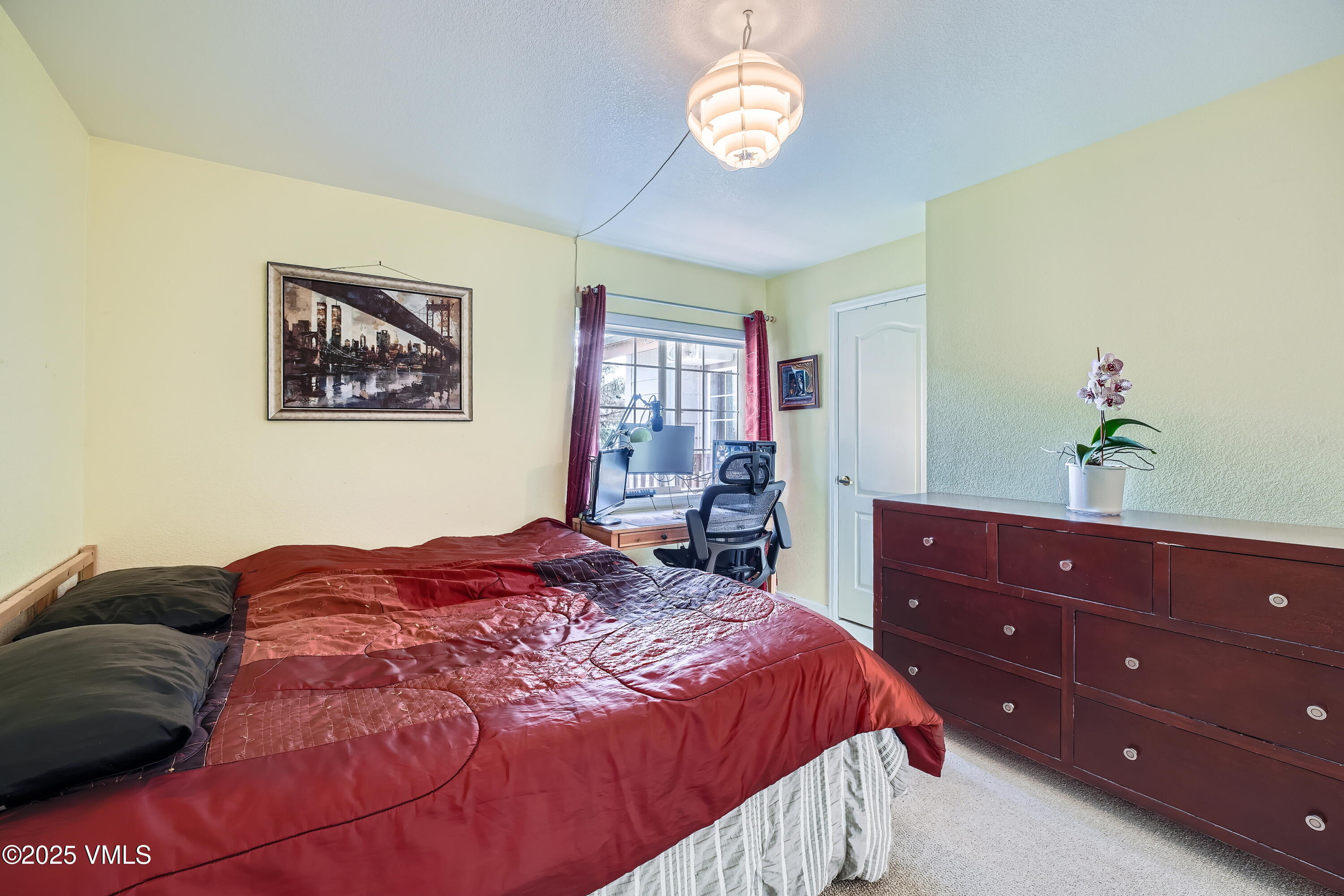 705 Crazy Horse Circle