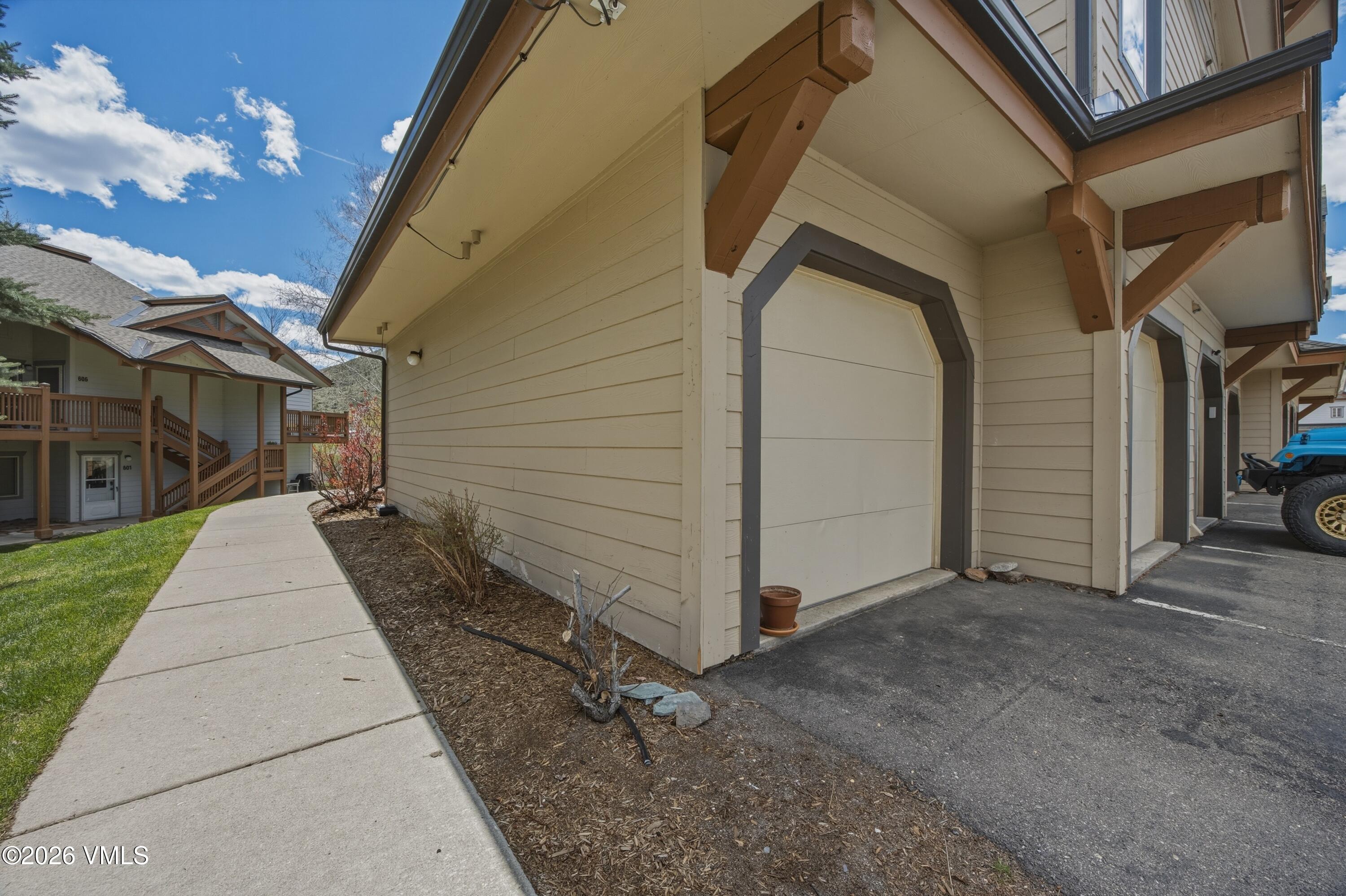 307 Crazy Horse Point 307
