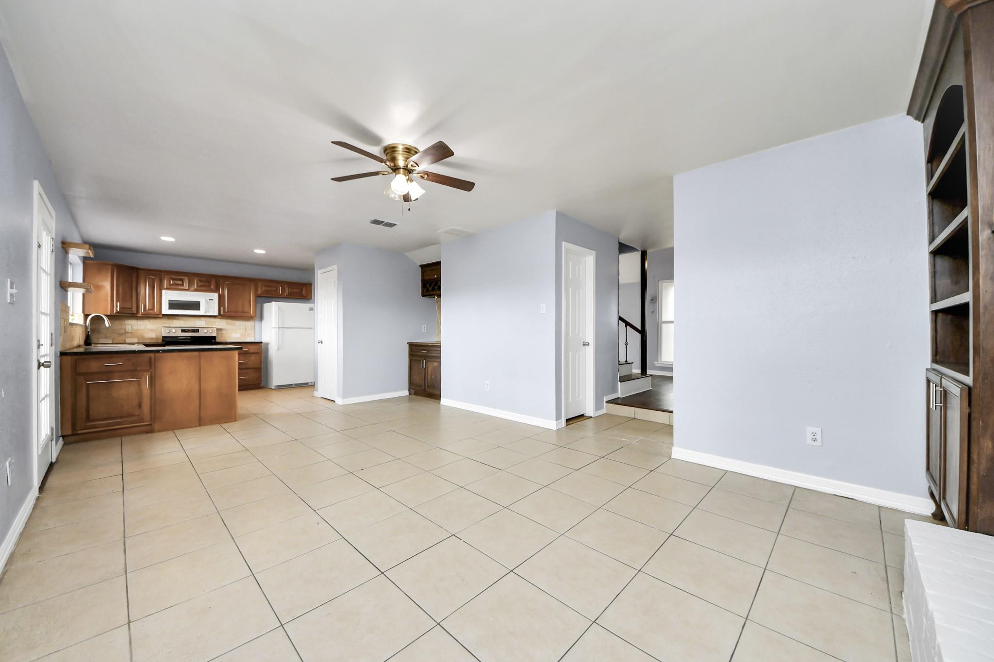 23927 Verngate Drive