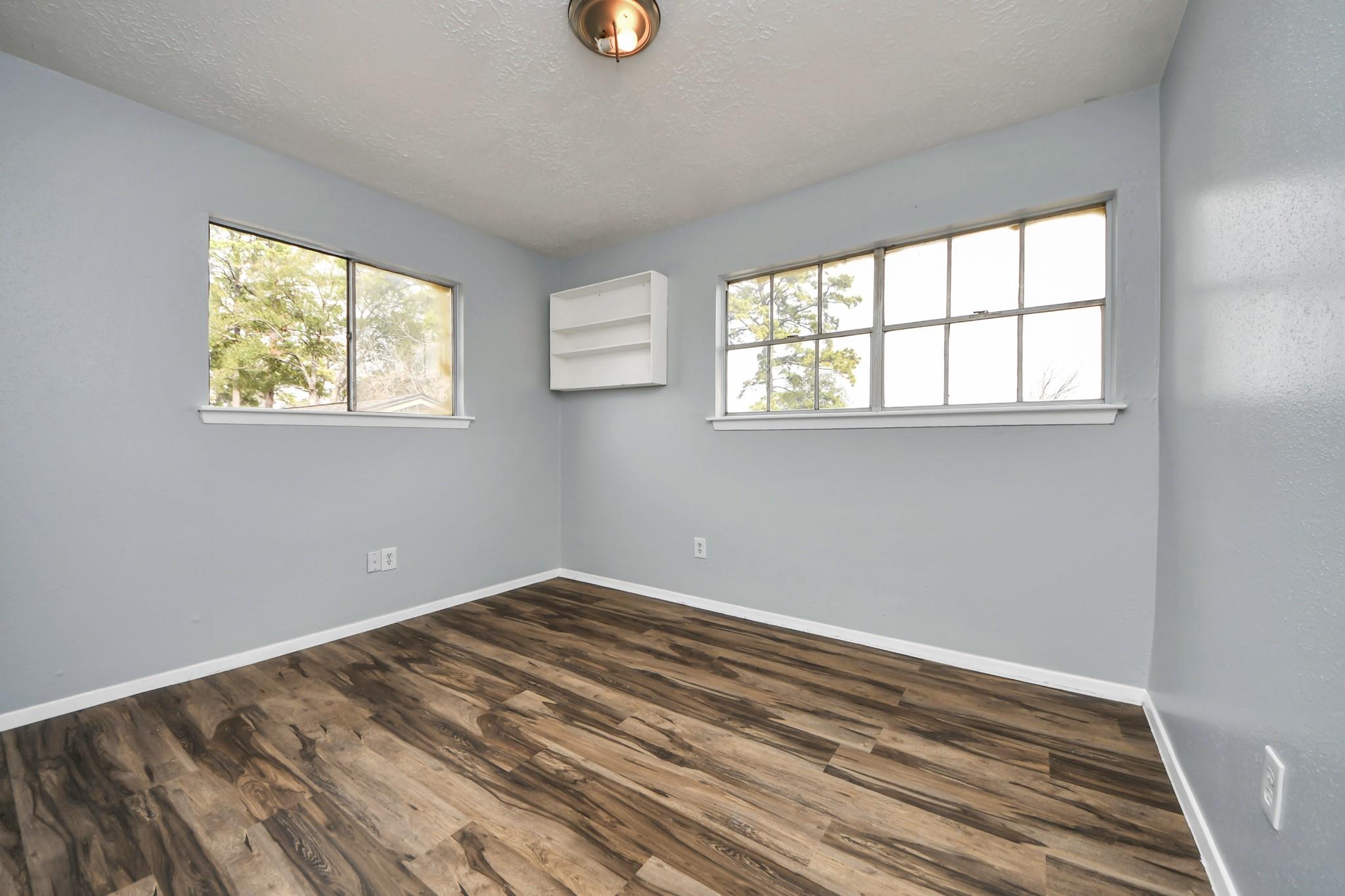 23927 Verngate Drive