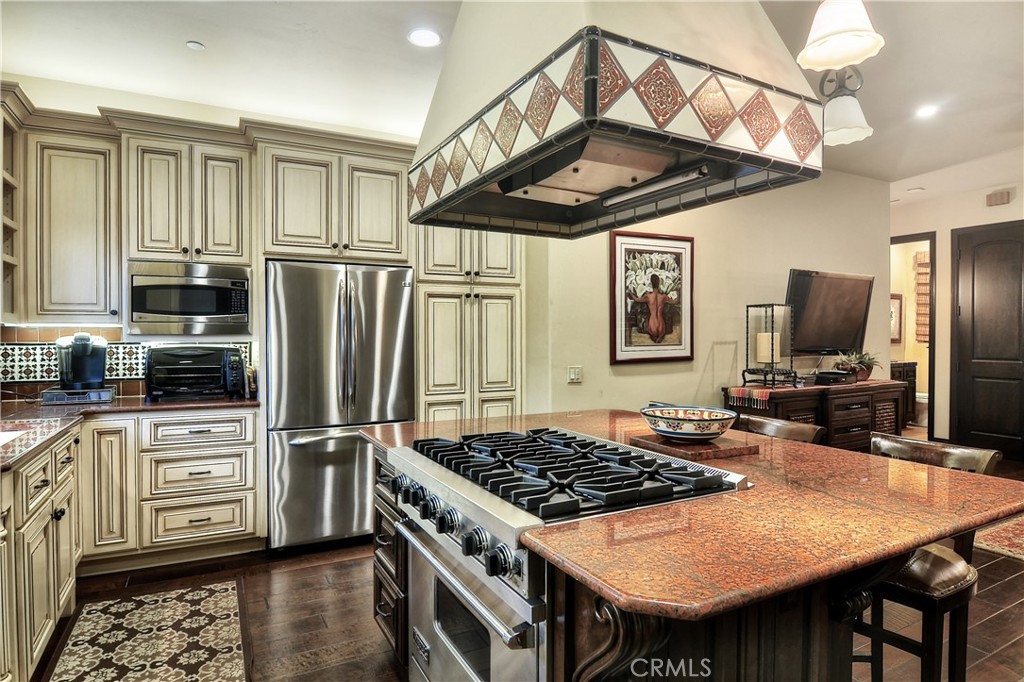 33792 Granada Dr