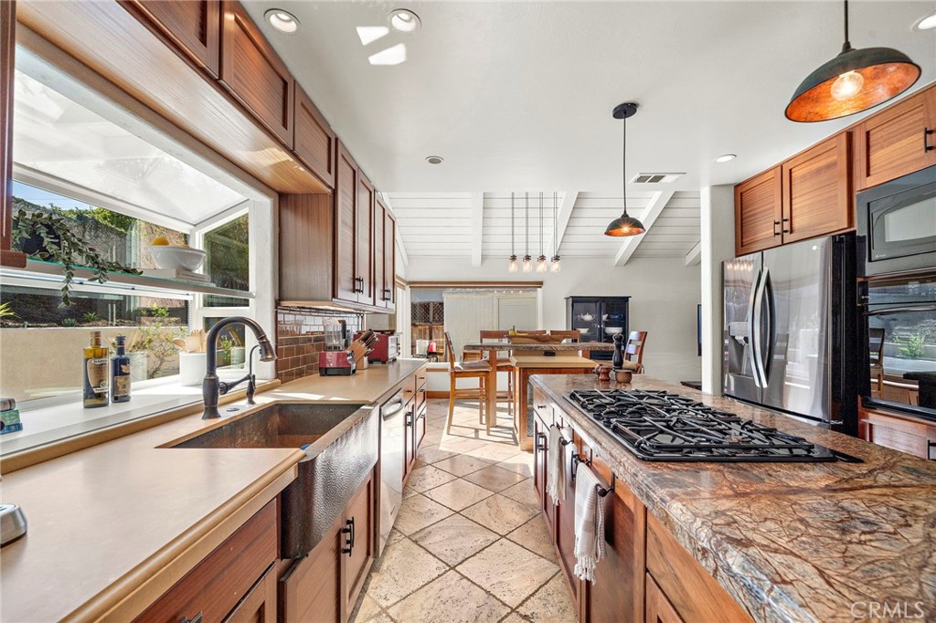 25532 Leeward Drive