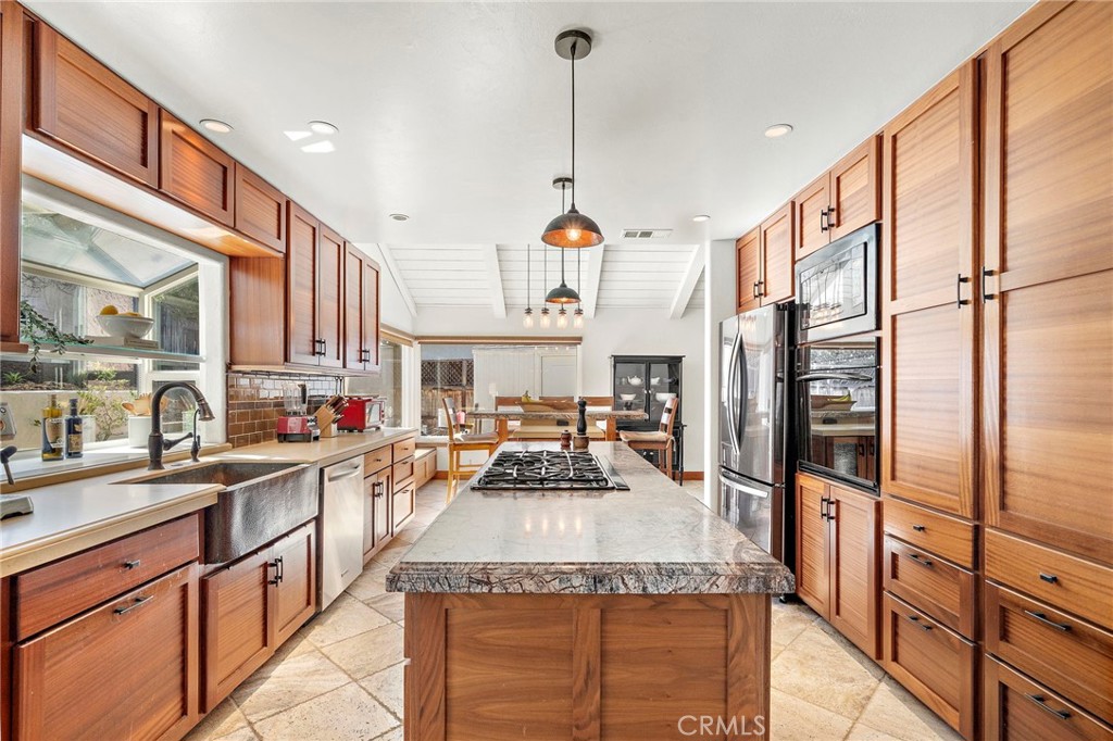 25532 Leeward Drive