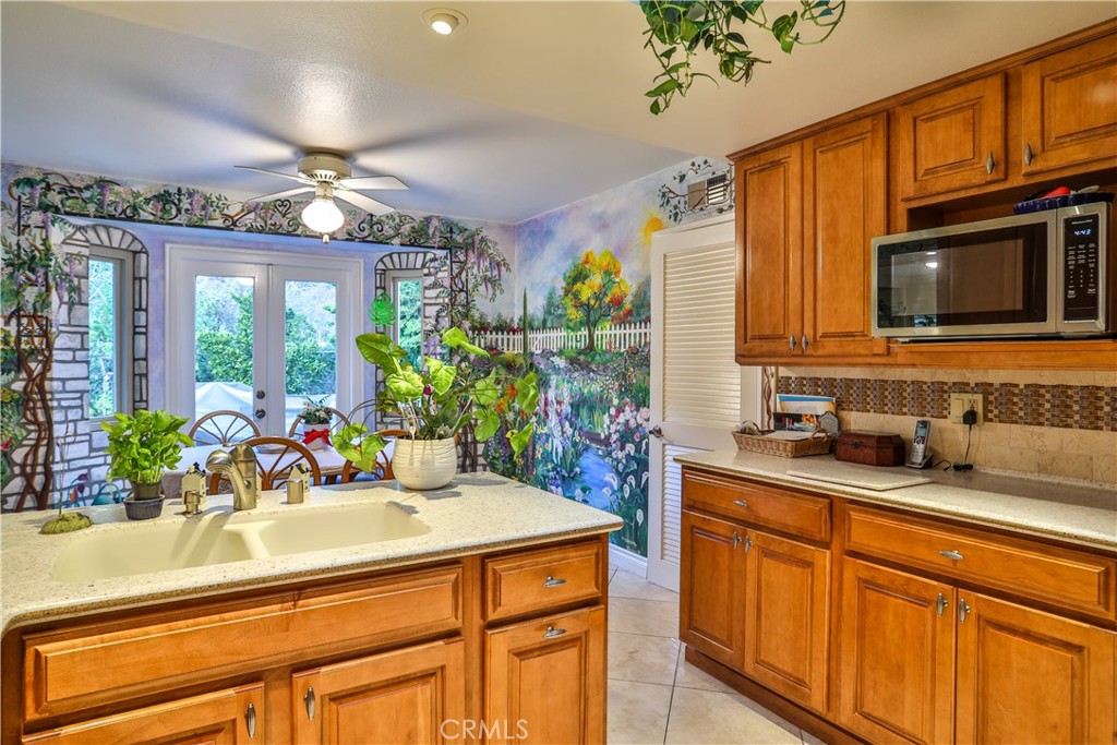 2397 N San Benito Court