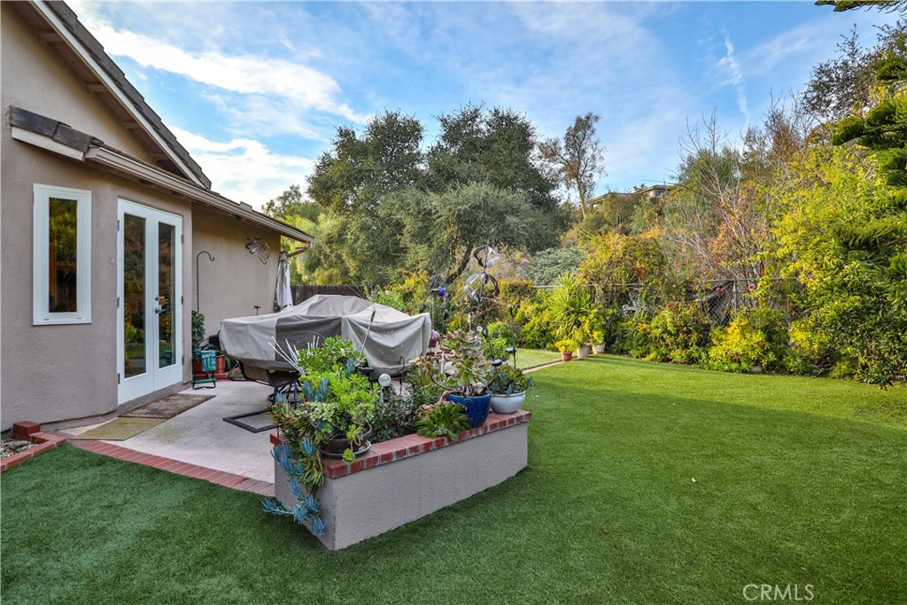 2397 N San Benito Court